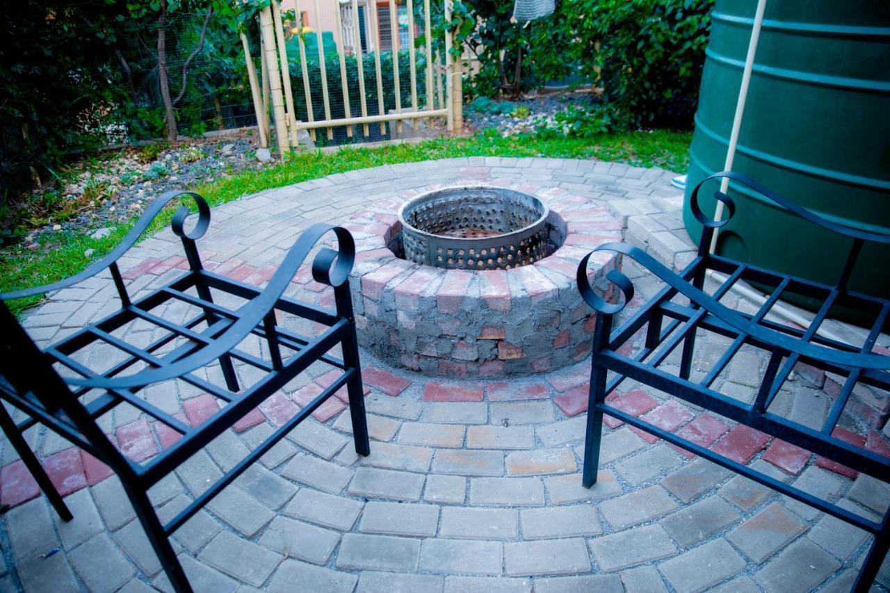 Sanctuary Aparthotel-Ac-Garden- Solar-Wi-Fi -Firepit-Park-Carport Лусака Экстерьер фото